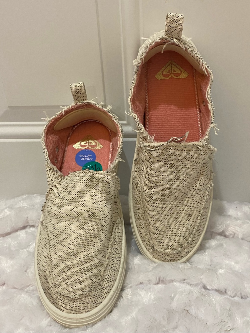 🆕Roxy Ladies Casual Slip On Shoes - Ivory/Light Tan - 7 1/2 M